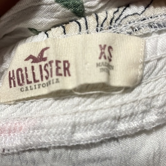 Hollister Top - Picture 2 of 4